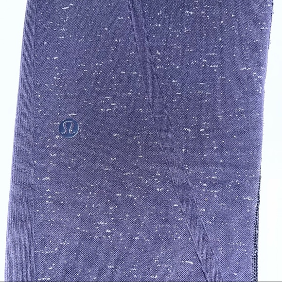 LULULEMON Free To Flow Crop Legging 8 Midnight Navy White 17” Yoga Athletic - Picture 9 of 10